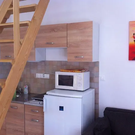 Lelle Centrum Apartment *